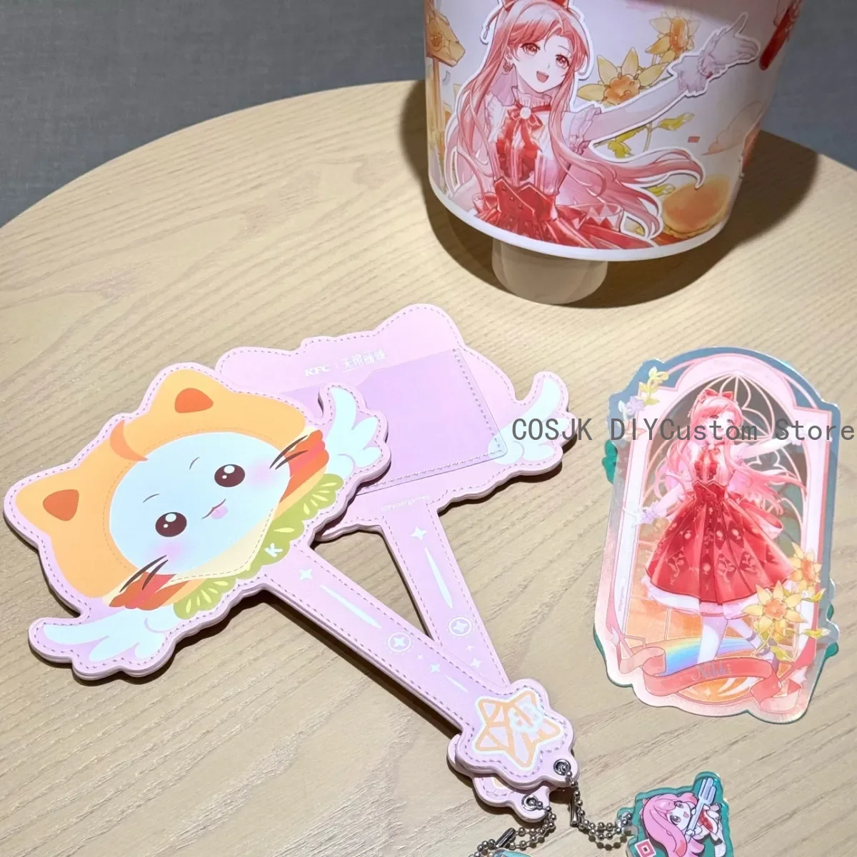 إنفينيتي نيكي الرسمية X KFC كولاب كوسبلاي مومو غطاء بطاقة دلو من نيكي، غطاء كوب بطاقة شفافة بمشبك Ack #2