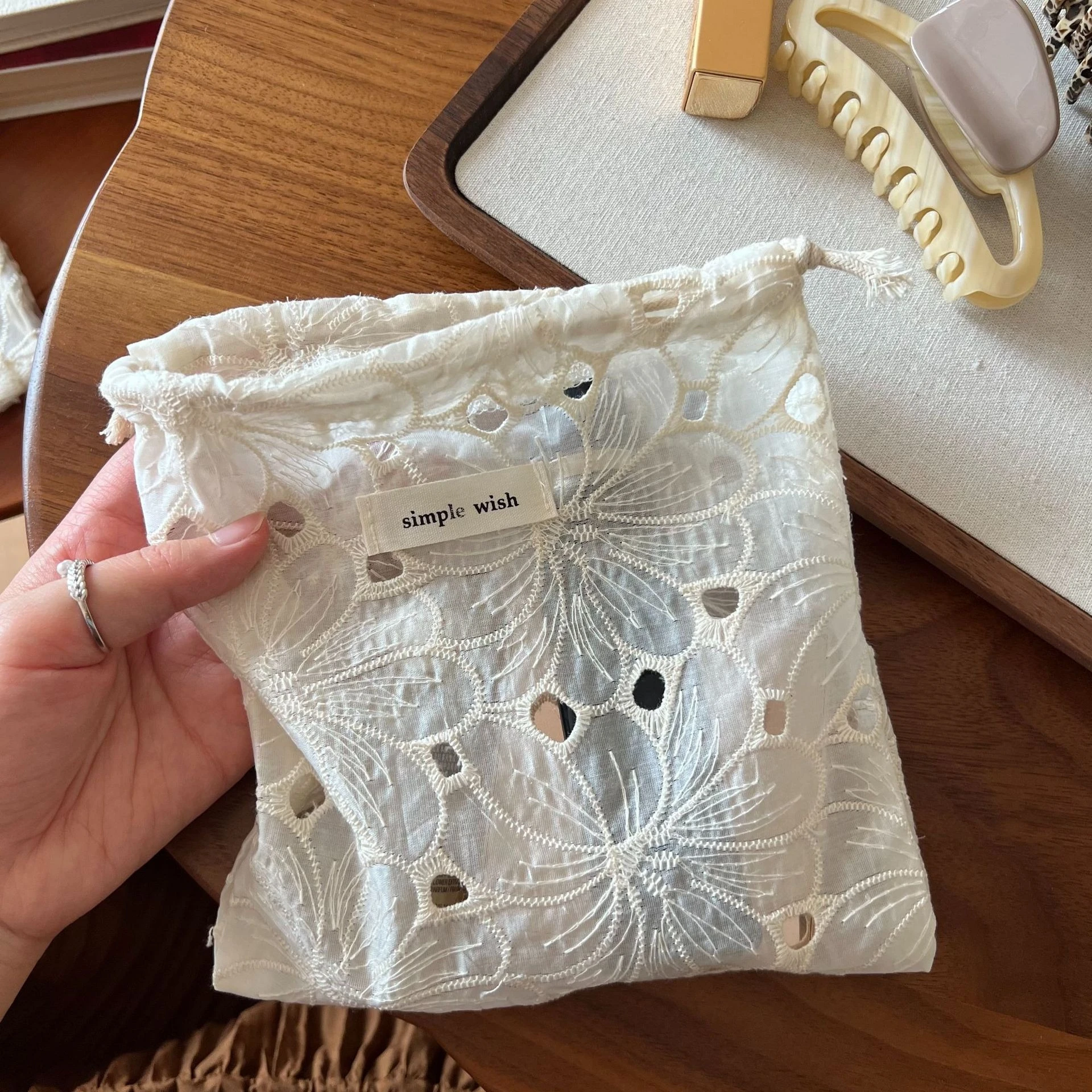 

Mesh Large Capacity Drawstring Bag Portable Toiletry Cosmetic Travel Hand Carry Storage Pouch