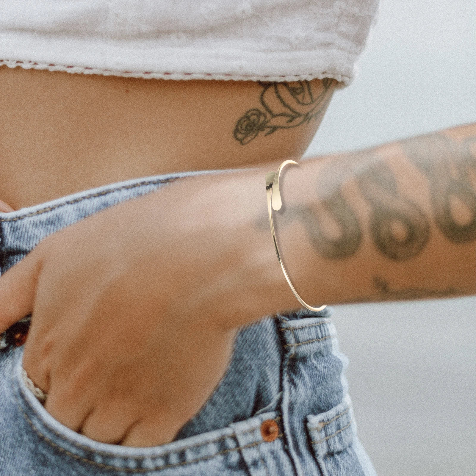 

Women's Bracelets Bangle Flexible for Woman Metal Expandable Cuff Fashionable Simple Miss Wrist Decoration