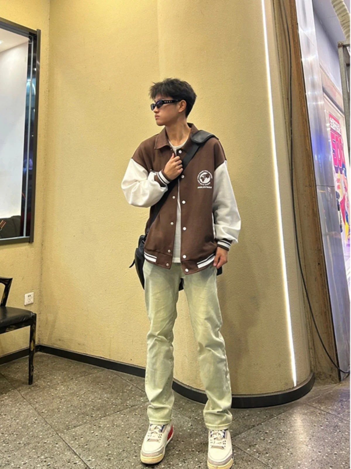 

Trendy Cleanfit Yellow Clay Men's Jeans Retro American Vibe Straight Leg Micro Flared Pants Versatile Mid-Low Waist Zipper Fly