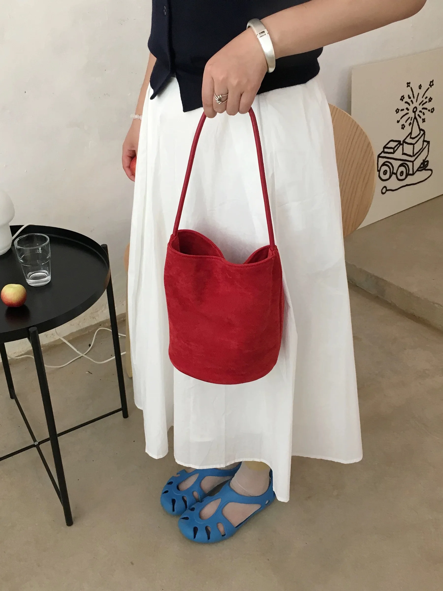 Blogger's Same Retro Faux Suede Red Bucket Bag French Lazy Style Simple Underarm Bag Premium High Capacity Commuter Shoulder Bag