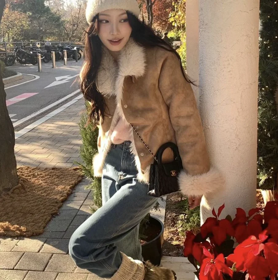 

Женская замшевая шуба с застежкой на талии, длинные волосы, верхняя одежда из кожи и меха от TheBarnet Eight Milk