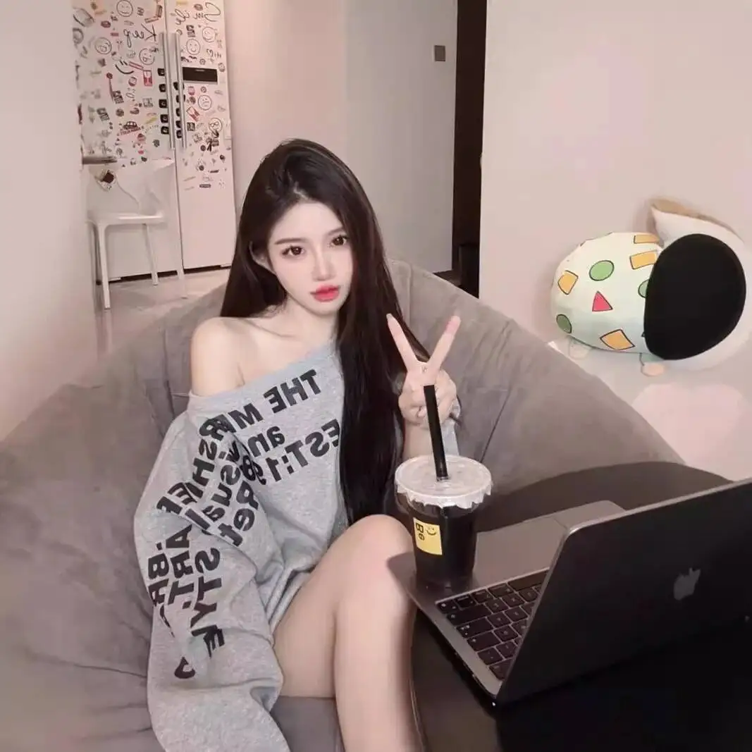 

Sweatshirt Women's Long Sleeve Loose Sweater 2025 Autumn American Style Letter Print Design Slouchy Oversize Off Shoulder Top