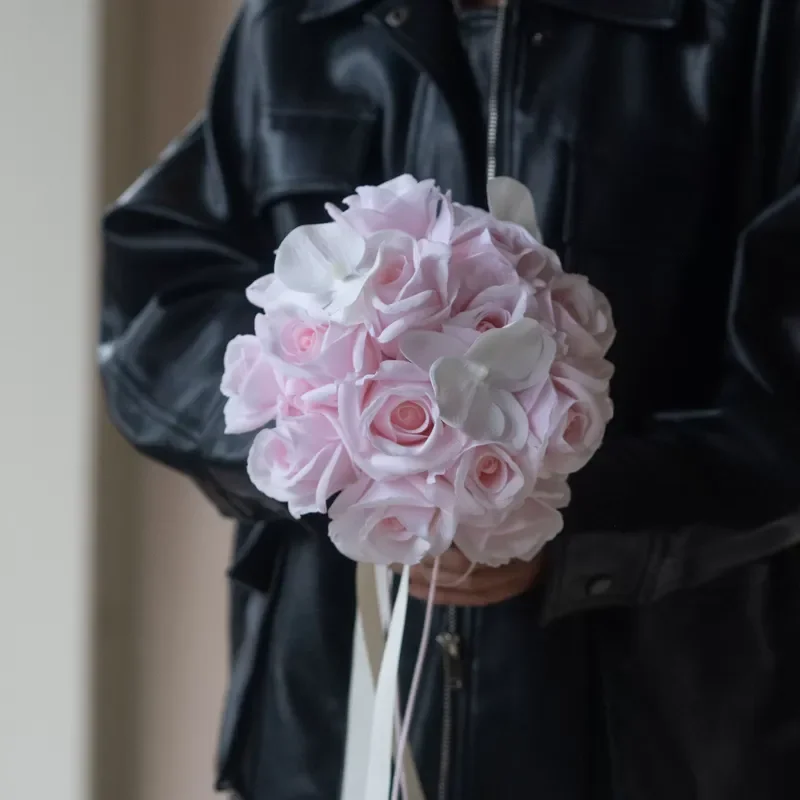 Hand Bouquet Simulated Rose Artificial Flower Photography Prop for Certificate Graduation Shooting Decorative