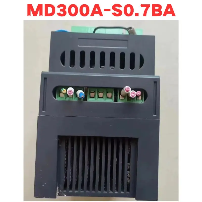 Second-hand MD300A-S0.7BA MD300A S0.7BA Inverter Tested OK