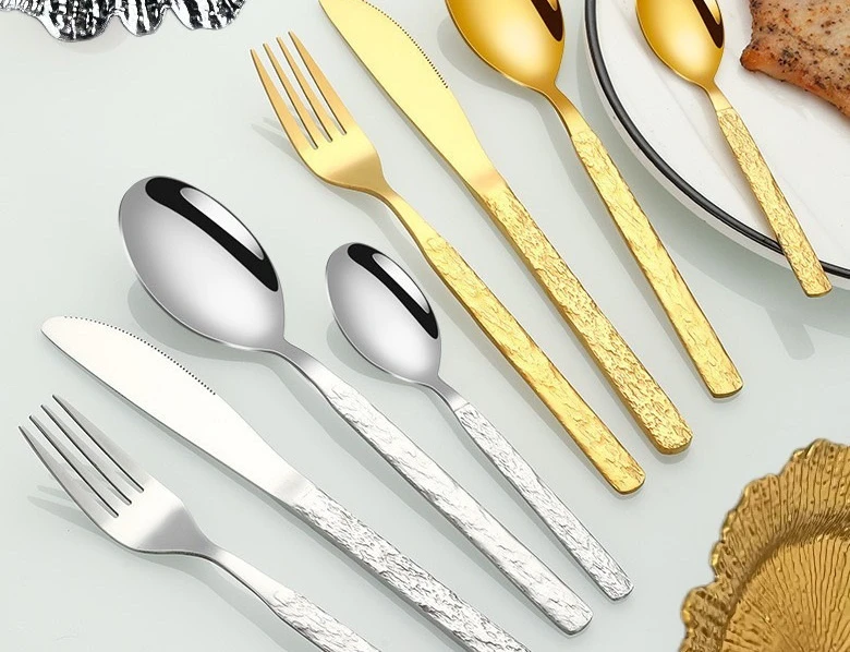 24-piece set of gold plastic decorative plates, silver tableware, wedding and Christmas decorative dining table ornaments