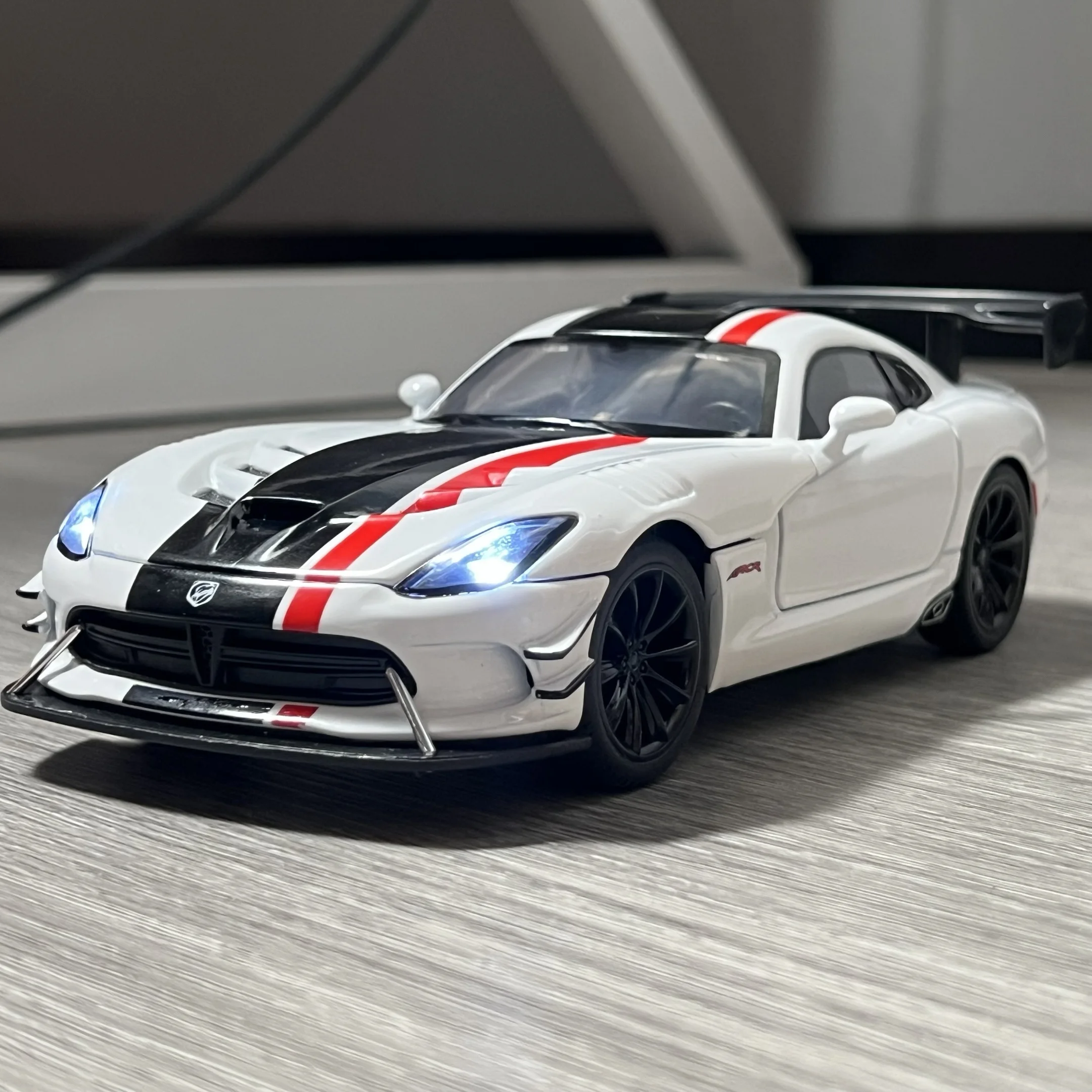 1:24 DODGE Viper ACR 2016 Super Sports Coupe ΠΠ³ΡΡΡΠ΅ΡΠ½ΡΠΉ Π°Π²ΡΠΎΠΌΠΎΠ±ΠΈΠ»Ρ ΠΠΈΡΡΠ΅ ΠΏΠΎΠ΄ Π΄Π°Π²Π»Π΅Π½ΠΈΠ΅ΠΌ ΠΌΠ΅ΡΠ°Π»Π»ΠΈΡΠ΅ΡΠΊΠΈΠ΅ Π°Π²ΡΠΎΠΌΠΎΠ±ΠΈΠ»ΠΈ ΠΠ³ΡΡΡΠ΅ΡΠ½ΡΠ΅ ΠΌΠΎΠ΄Π΅Π»ΠΈ Π°Π²ΡΠΎΠΌΠΎΠ±ΠΈΠ»Π΅ΠΉ ΡΠΎ Π·Π²ΡΠΊΠΎΠΌ ΠΈ ΡΠ²Π΅ΡΠΎΠΌ Π΄Π»Ρ Π΄Π΅ΡΠ΅ΠΉ 1:24 DODGE Viper ACR 2016 Super Sports Coupe ΠΠ³ΡΡΡΠ΅ΡΠ½ΡΠΉ Π°Π²ΡΠΎΠΌΠΎΠ±ΠΈΠ»Ρ ΠΠΈΡΡΠ΅ ΠΏΠΎΠ΄ Π΄Π°Π²Π»Π΅Π½ΠΈΠ΅ΠΌ ΠΌΠ΅ΡΠ°Π»Π»ΠΈΡΠ΅ΡΠΊΠΈΠ΅ Π°Π²ΡΠΎΠΌΠΎΠ±ΠΈΠ»ΠΈ ΠΠ³ΡΡΡΠ΅ΡΠ½ΡΠ΅ ΠΌΠΎΠ΄Π΅Π»ΠΈ Π°Π²ΡΠΎΠΌΠΎΠ±ΠΈΠ»Π΅ΠΉ ΡΠΎ Π·Π²ΡΠΊΠΎΠΌ ΠΈ ΡΠ²Π΅ΡΠΎΠΌ Π΄Π»Ρ Π΄Π΅ΡΠ΅ΠΉ