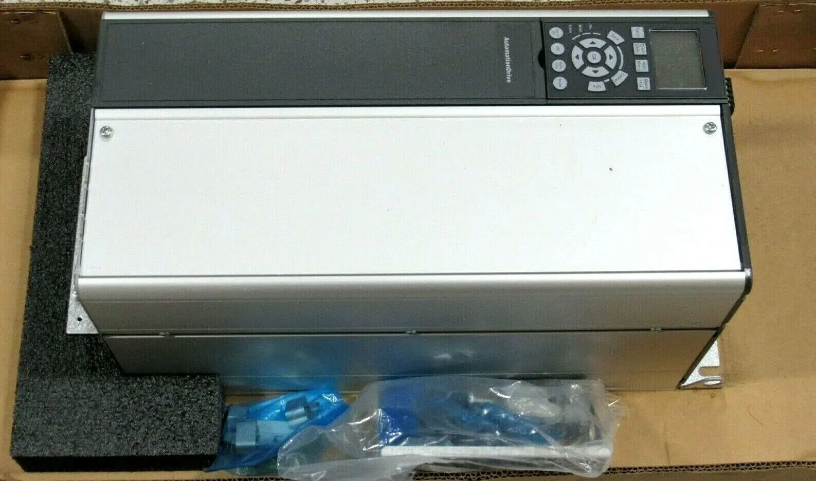 Brand New 6SE6430-2UD41-3FA0 6SE6430-2UD41-3FB0  Warrently One-year
