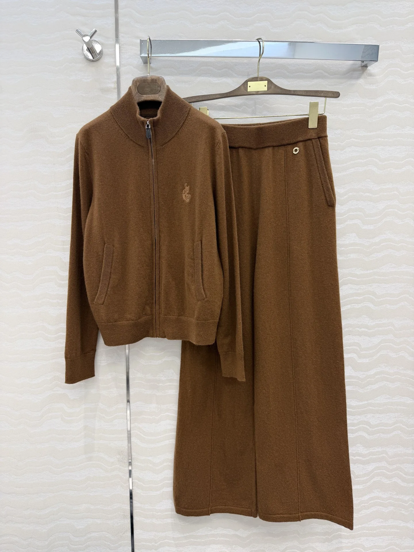 Women Cashmere Knitted 2 Piece Set Stand Collar Zipper Cardigan Embroidery Top Wide Leg Pants Autumn Winter Casual Tracksuit