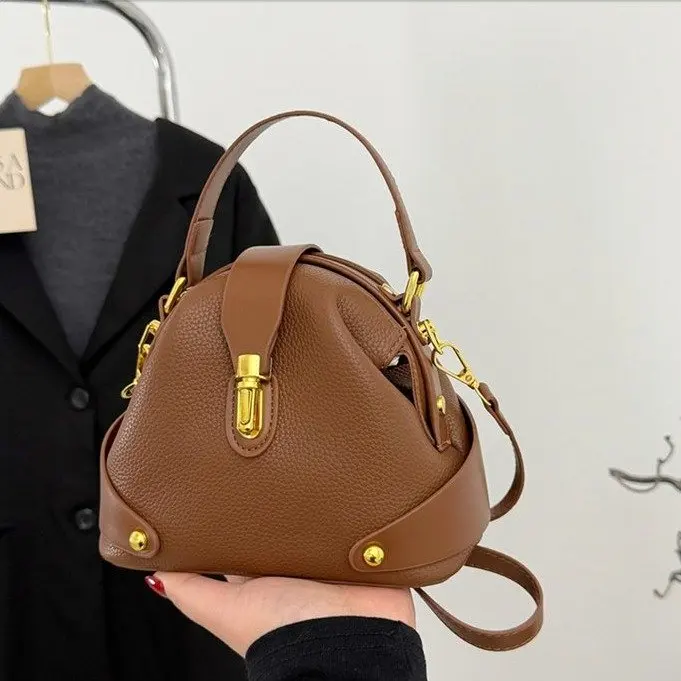

2026 New High-end Internet Celebrity Versatile Fashion Hand-to-hand Crossbody Bag Niche Simple Texture Shoulder Bag