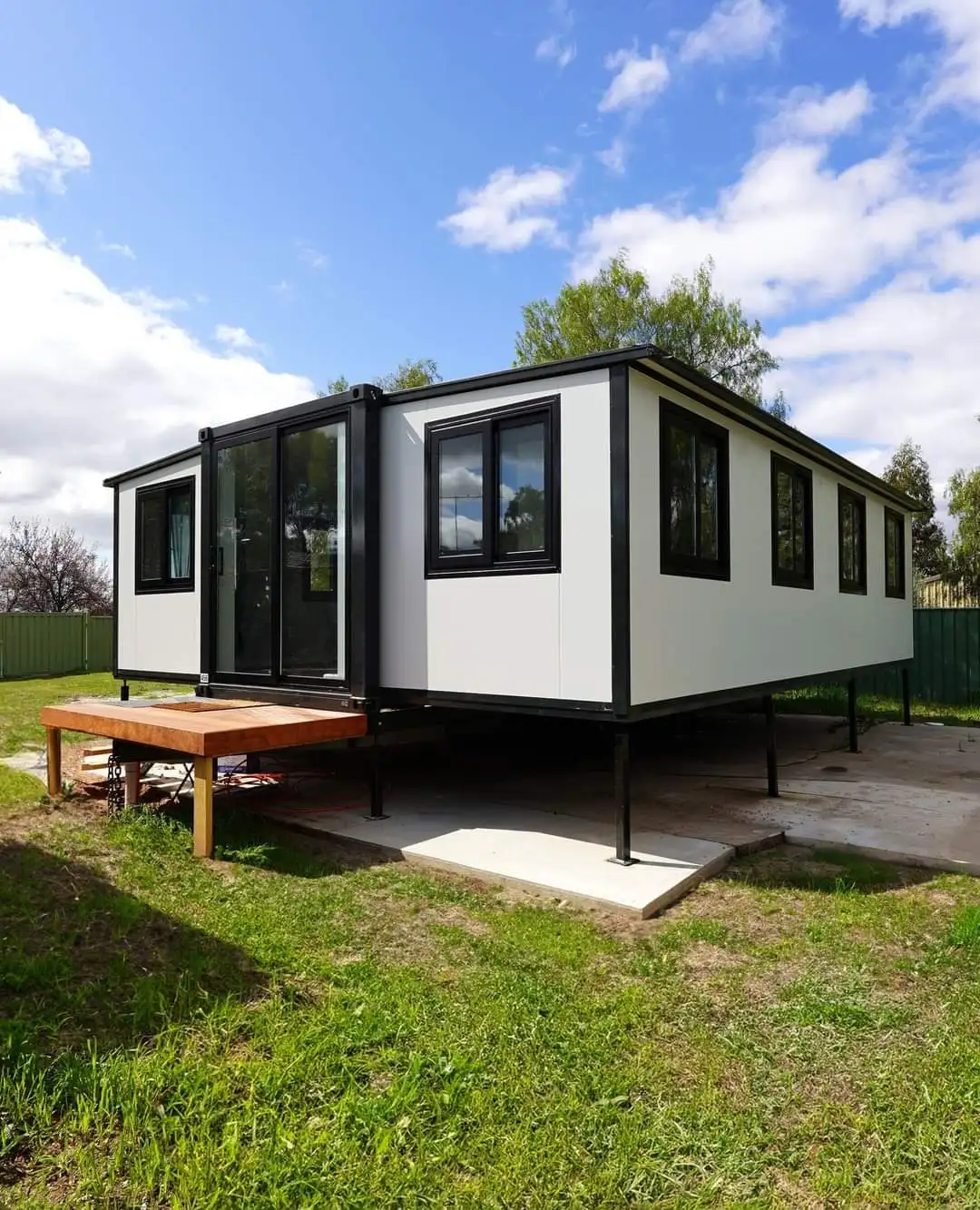 20ft Mobile Container House Prefabricated Expandable Portable Foldable Office Villa Steel Material Bedroom Hotel
