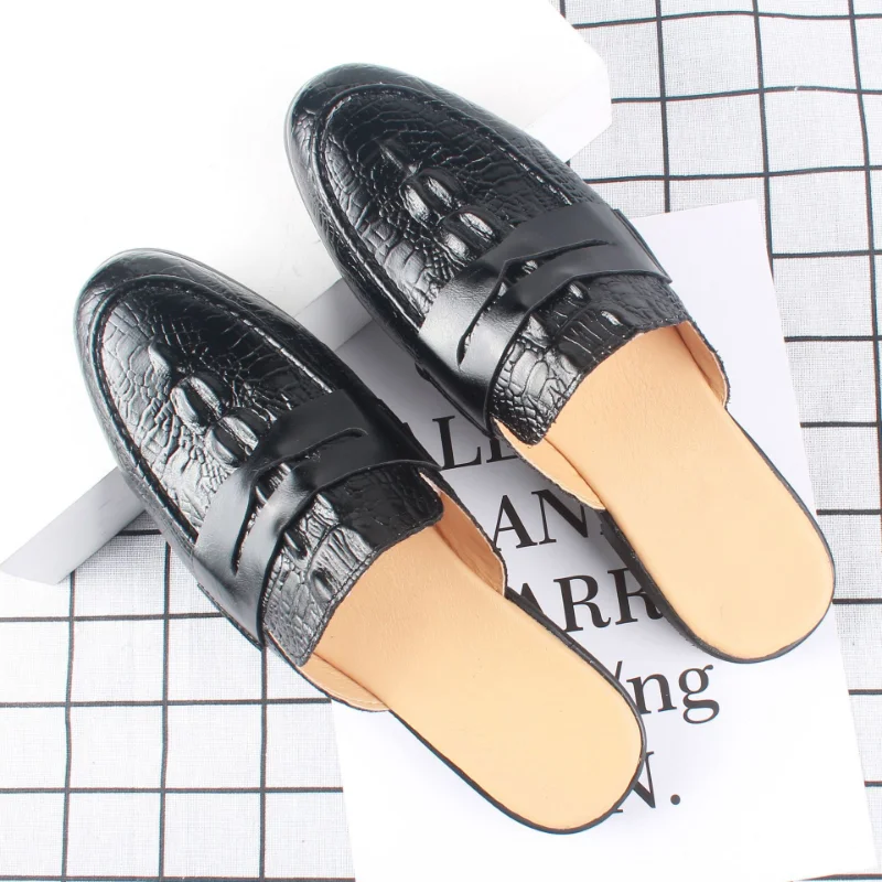 

Summer New Crocodile Leather Half Slippers Leather Shoes Male Teenagers Lazy No Back Help Sandals Package Head Slippers D5056