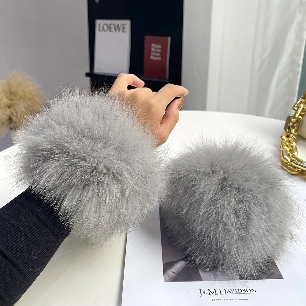 Women's Real Fox Fur Cuff Arm Warmer Lady Bracelet High-Quality Wristband Glove Fashionable Fox Fur Cuffs for Stylish Warmth
