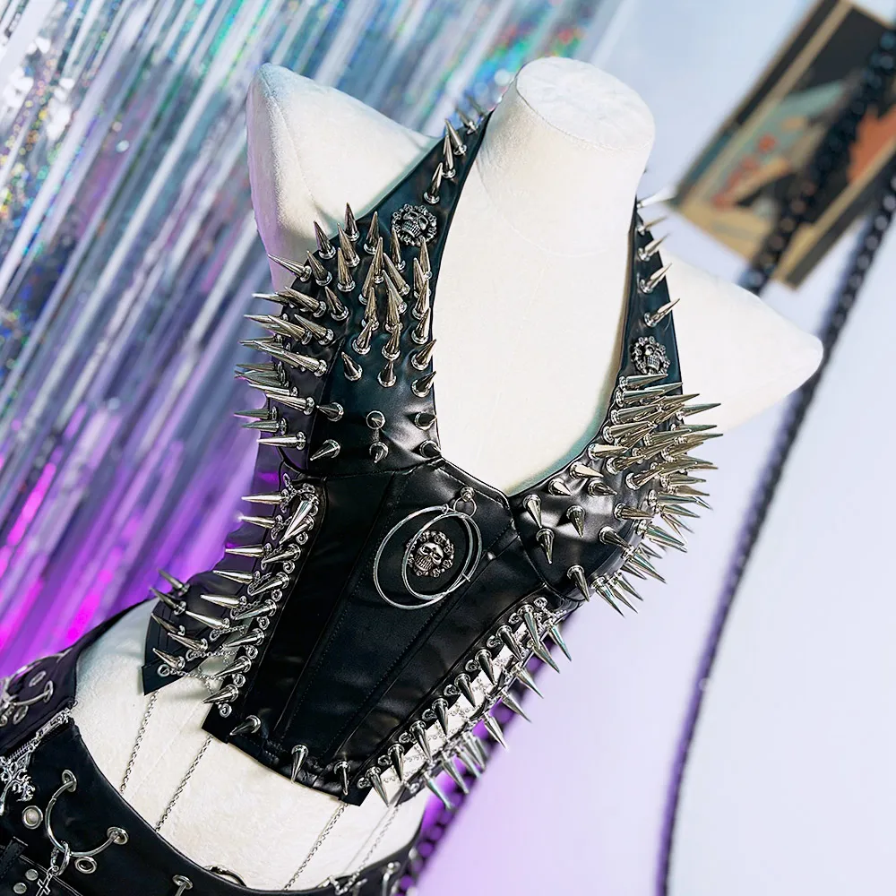

Pu Leather Harajuku Punk Rock E-Girls Hip Hop Skull Skull Goth Spike Studded Rivet Grunge Emo Y2K Halter Camisole TOPS O RING