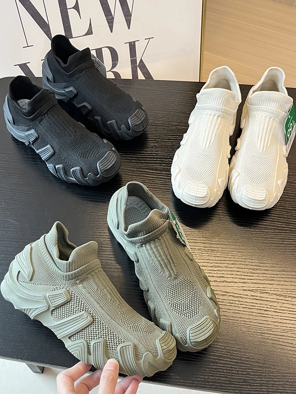 

Ultra-Cool Breathable Summer Thin Mesh Slip-On Sports Shoes Pure Color Men's Easy-To-Wear Casual Shoes Comfortable All-Day Wear