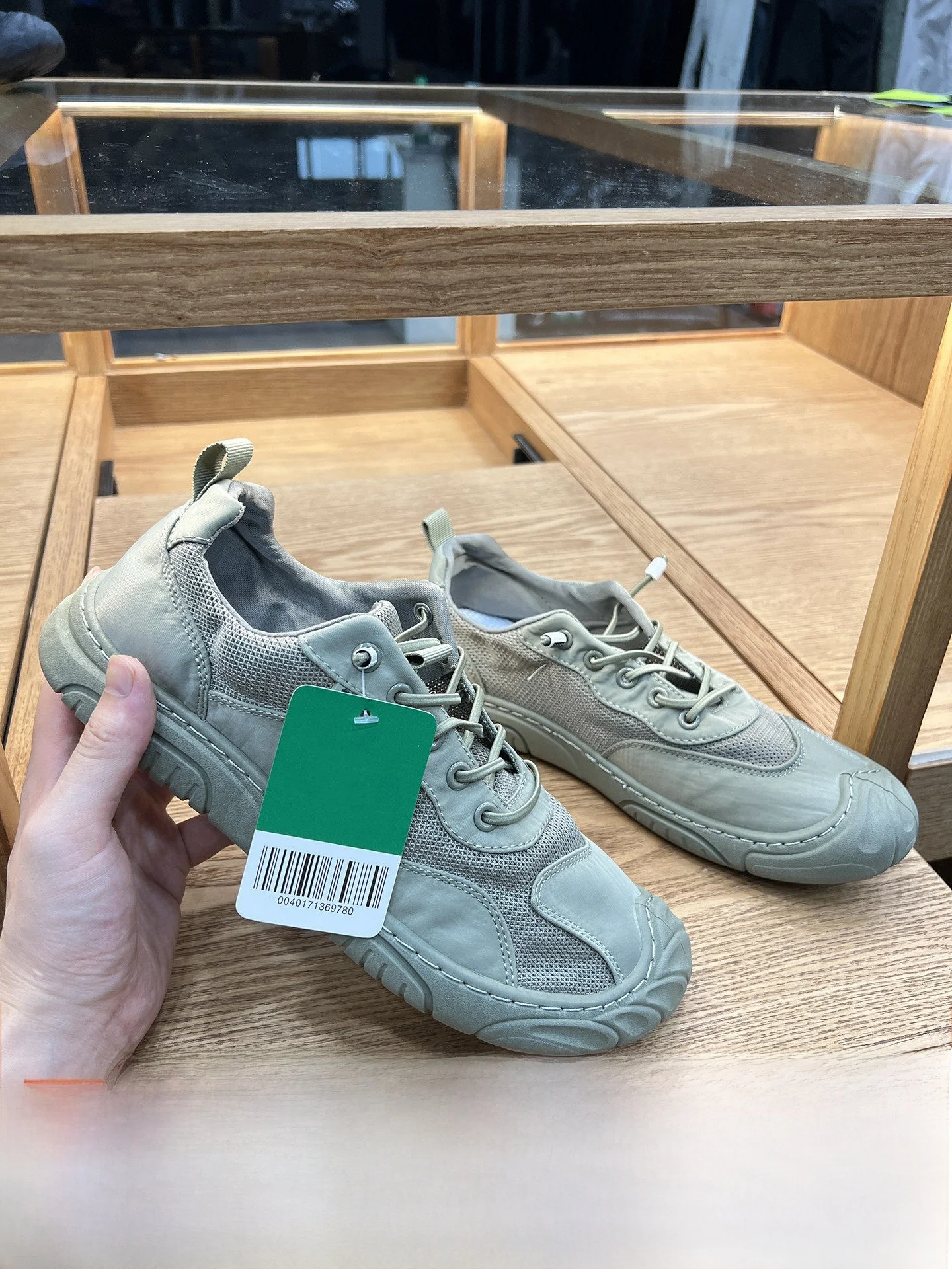 Men's Ice Silk Mesh Splicing Quick Dry Breathable Outdoor Sports Casual Shoes Comfortable Fashionable All-Season Plain Color