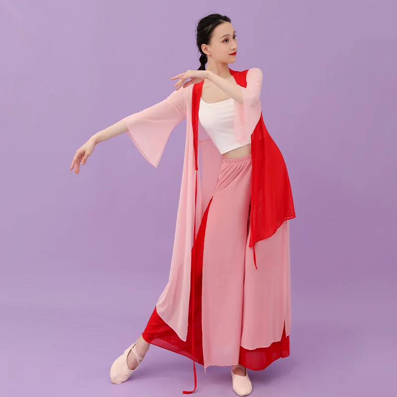 بدلة رقص كلاسيكية عتيقة بأكمام واسعة بلونين، لون أحمر لامع متطابق مع حزام وردي ثنى بدلة أداء واسعة الساق