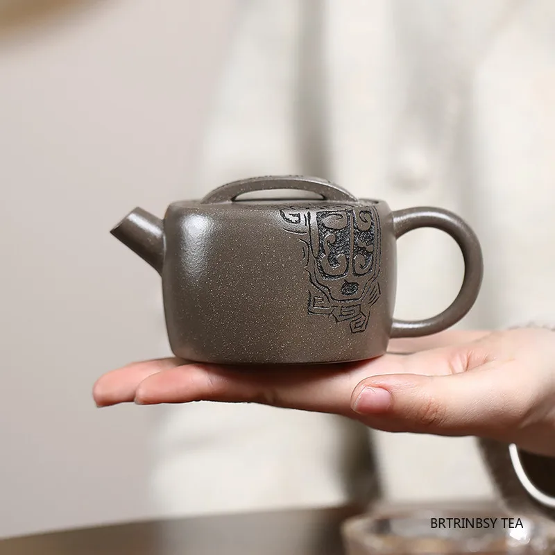

Chinese Yixing Purple Clay Teapot Household Handmade Tea Pot Tradition Hand-carved Beauty Kettle Raw Ore Zisha Tea Set 150ml