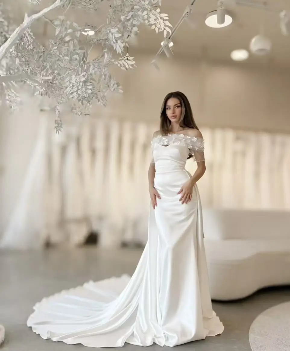 فساتين زفاف حورية البحر بسيطة بيضاء قبالة الكتف ثلاثية الأبعاد زهرة الساتان فستان الزفاف 2026 فساتين حفلات الزفاف حسب الطلب #2