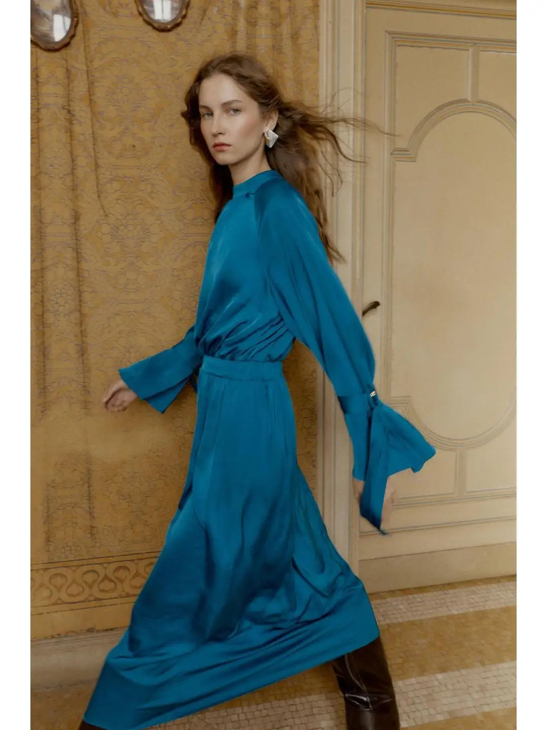 عقدة تزيين من الساتان الحريري Dr Elastic Ba Sve أوائل الخريف طويلة Sve للسيدات Dr Ciwalk جنوب شرق آسيا... #1