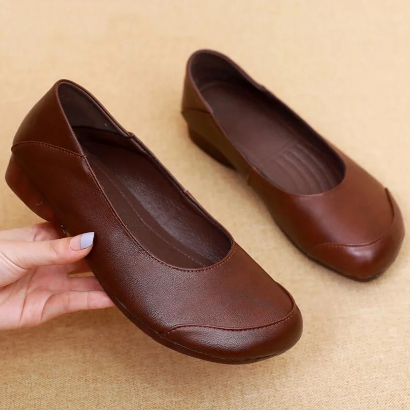 

Женская обувь из натуральной кожи для мам, лоферы на плоской подошве, нескользящие балетки в стиле ретро, национальные мокасины с круглым носком