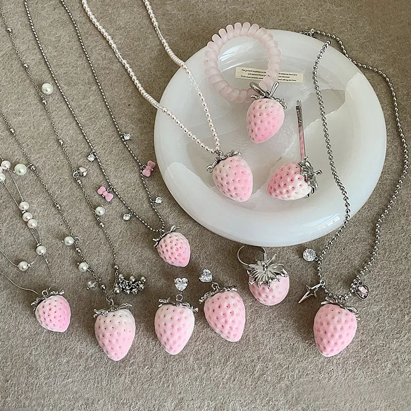 Minar Kawail Multiple Pink Gradient Color Plush Velvet Strawberry Simulated Pearl Rhinestone Pendant Necklaces for Women Chokers