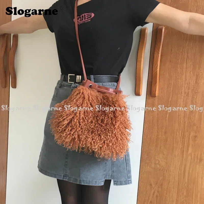 Fashion Long Fur Shoulder Bag Women\'s 2023 Faux Fur Handbag Girls Luxury Mongolian Sheep Furry Bags Purse Luxury Bag Waist Packs