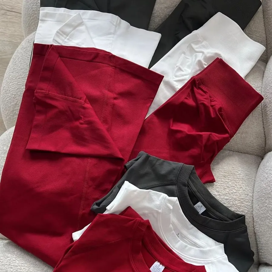 2-Piece Sports Suit Short-Sleeved Seamless yoga Top Women's Fitness Exercise Bell Bottom Pants Gym Set Sports Pants
