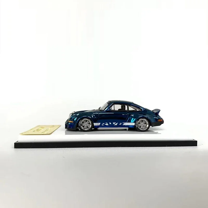 MC 1:64 Model Car RWB 930 Alloy Die-Cast Vehicle Duck Wing - Chrome Blue