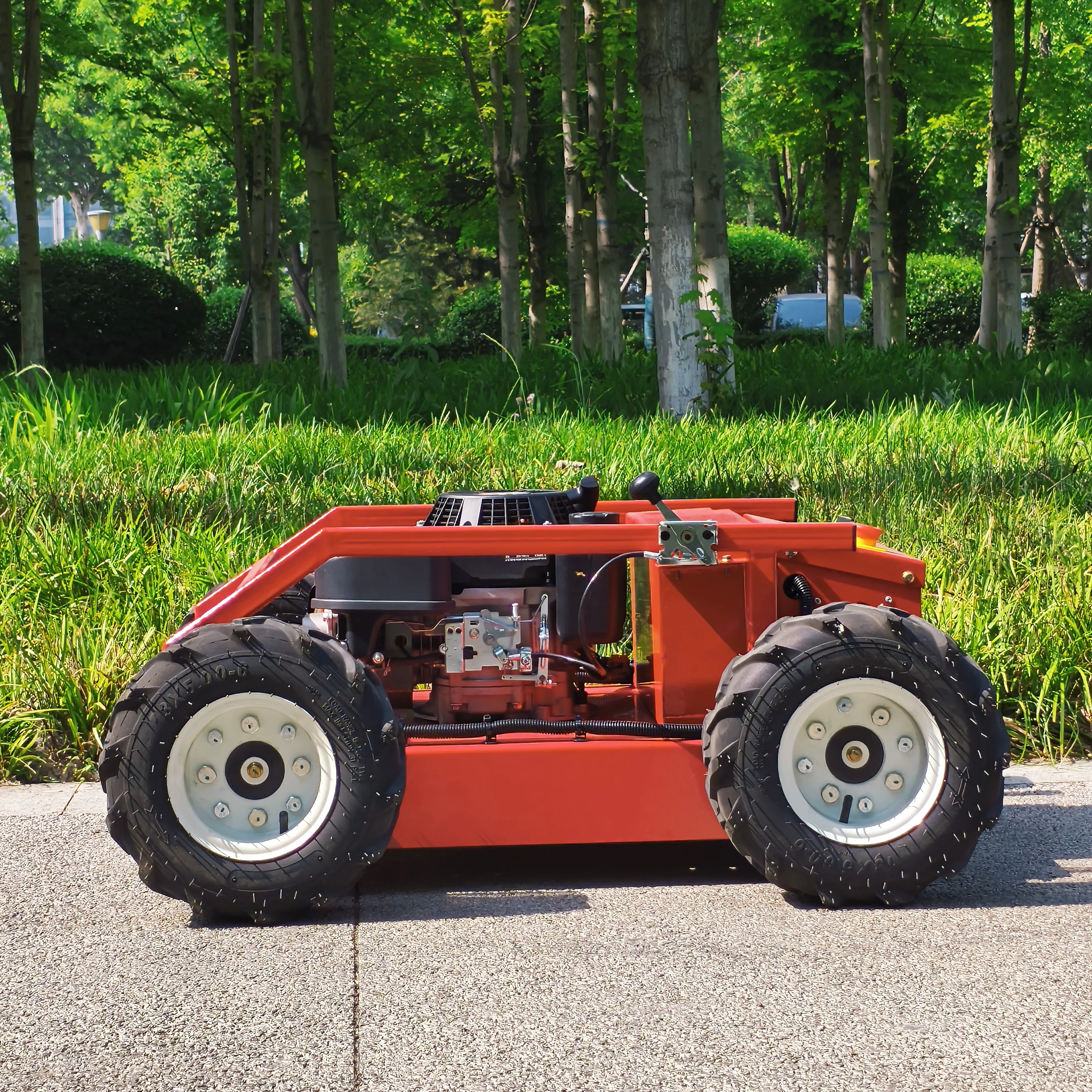 

Precise rc lawn mower eu Antistall 1500 ㎡/h 5KM/H Support customization Comply with EPA, EUR 5 standards One-click start and sto