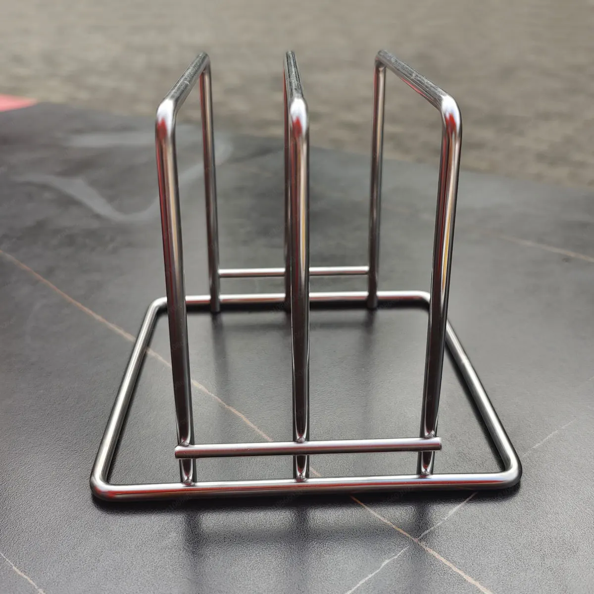 

Смелая стойка для разделочной доски из нержавеющей стали 304, кухонная стойка для хранения разделочной доски, двойная сетка