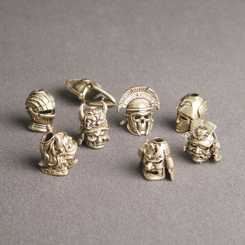 

Retro Brass Warrior Helmet Rope Pendant Creative Skeleton Head Knife Pendant Craft Personalized DIY Accessories Hanging Gift