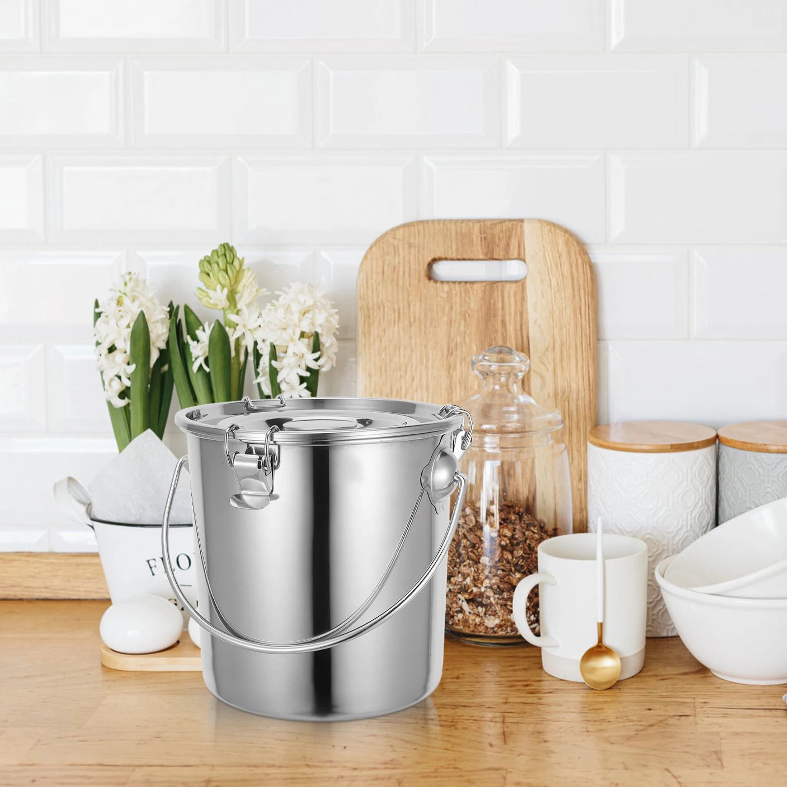 

Sealed Pail Stainless Steel Bucket Container Milk Convenient with Lid and Handle Grease Storage Oil for Kitchen