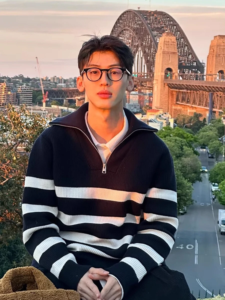 

Ретро-свитер мужской вязаный в черно-белую полоску, зимний, на молнии, в американском стиле, модный бренд, свободный крой, повседневная одежда