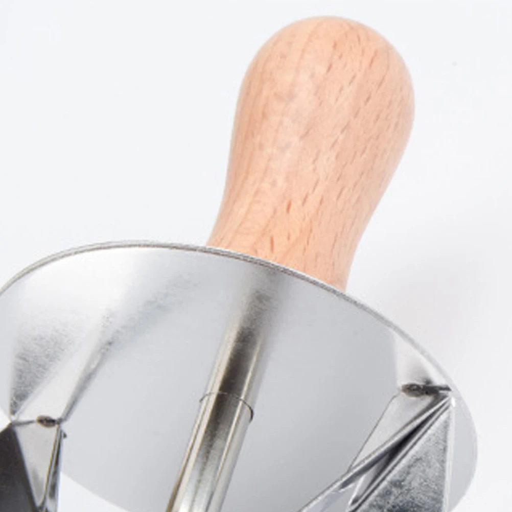 

2 pcs Croissant Cutter Stainless Steel Baking Tool Food Grade 430 Sealed Welding Rubber Wood Handle Pastry Cutting Roller For