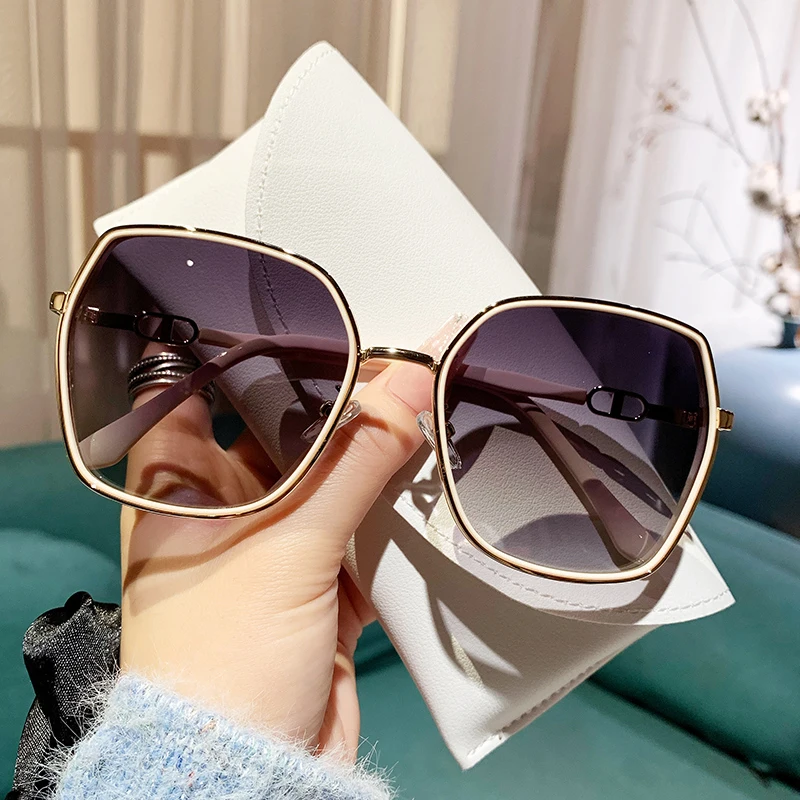 New Fashion Polarized Sunglasses Women UV400 Gradient Lens Sun Glasses Oversized Retro Square Luxury Brand Oculus