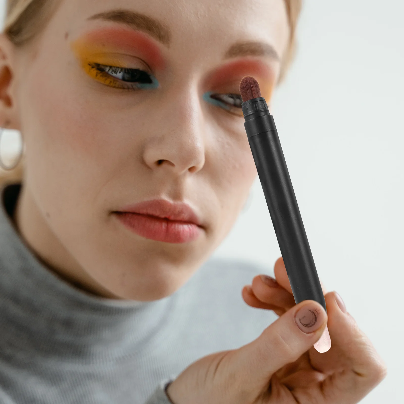 

Eye Shadow Pencil Dual Head 01 Color Eyeshadow Stick Makeup Brushes Reusable Durable Portable Create Eye Makeup Effect