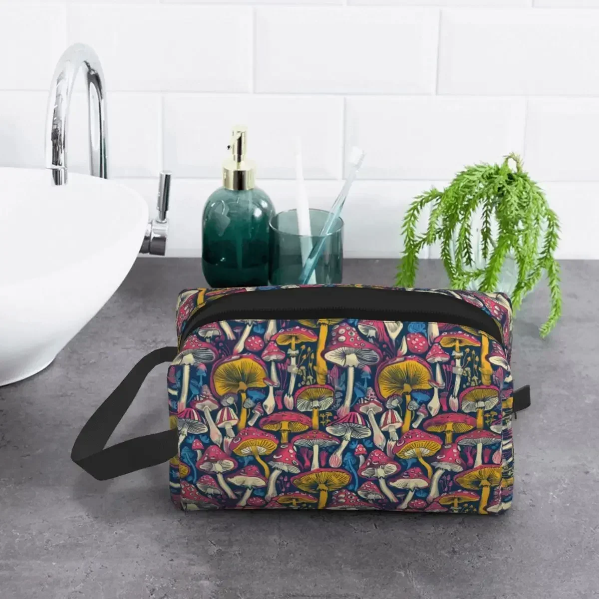 

Pattern Travel Toiletry Bag for Women Psychedelic Magi Cosmetic Makeup Bag Beauty Storage Dopp Kit