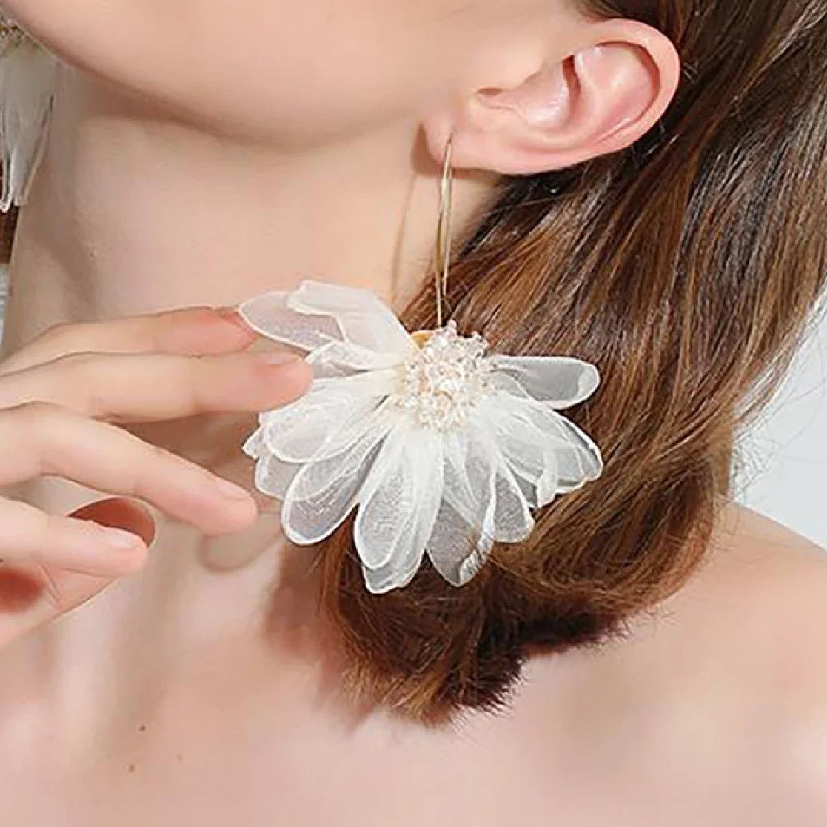 1 Pair of Fairy Cloth Large Petal Flower Earrings Sen System Earrings Female Korean Temperament Fresh Earrings