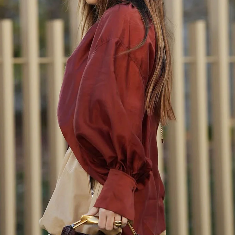 

Elegant Solid Color Pleated Women's Blouse Vintage Commute V-neck Simple Blouse Lady Autumn New Solid Color Loose Commute Shirts