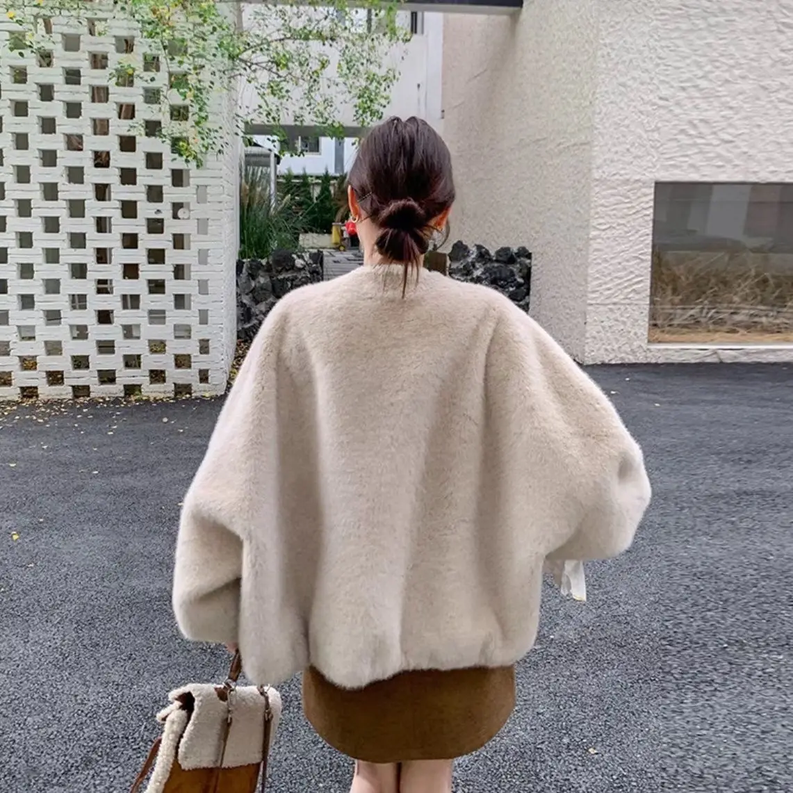 Women V-neck Short Coat Fake Mink Fur Mink Elegant Autumn Winter Coat