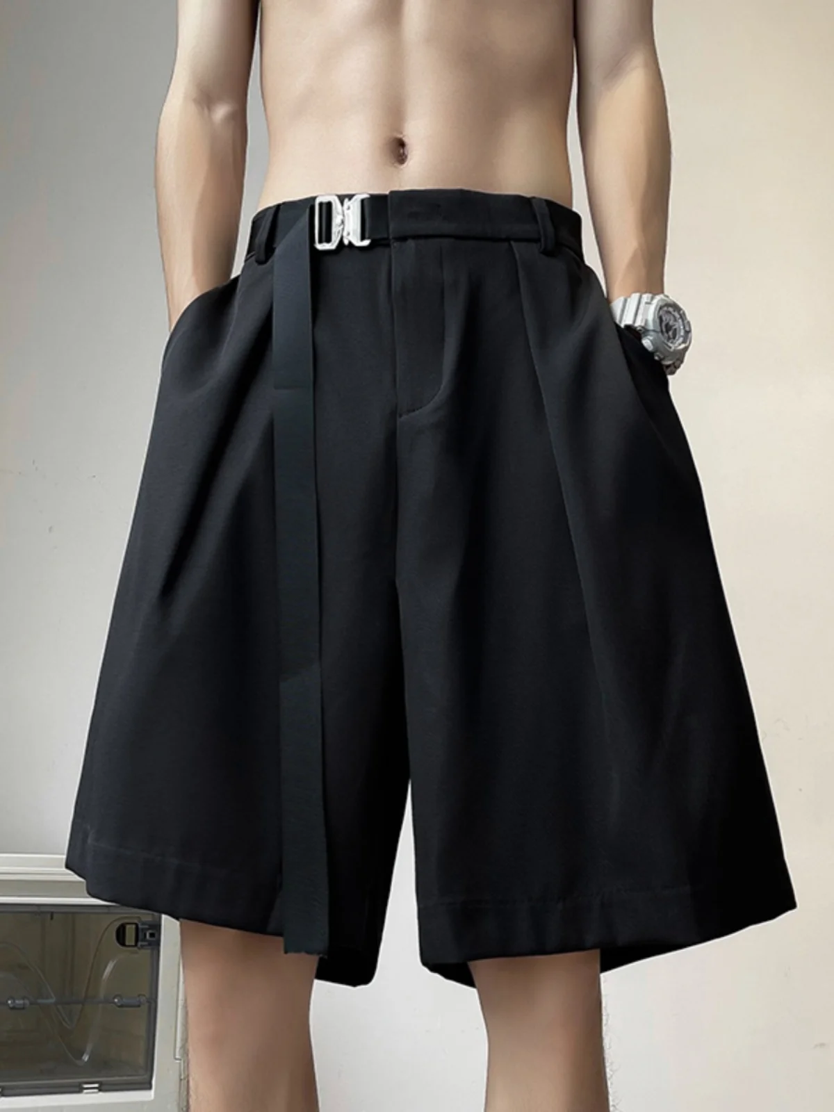 

Летние тонкие брюки-шорты мужские прямые повседневные свободные драпированные брюки до колена в гонконгском стиле, молодежные, однотонные