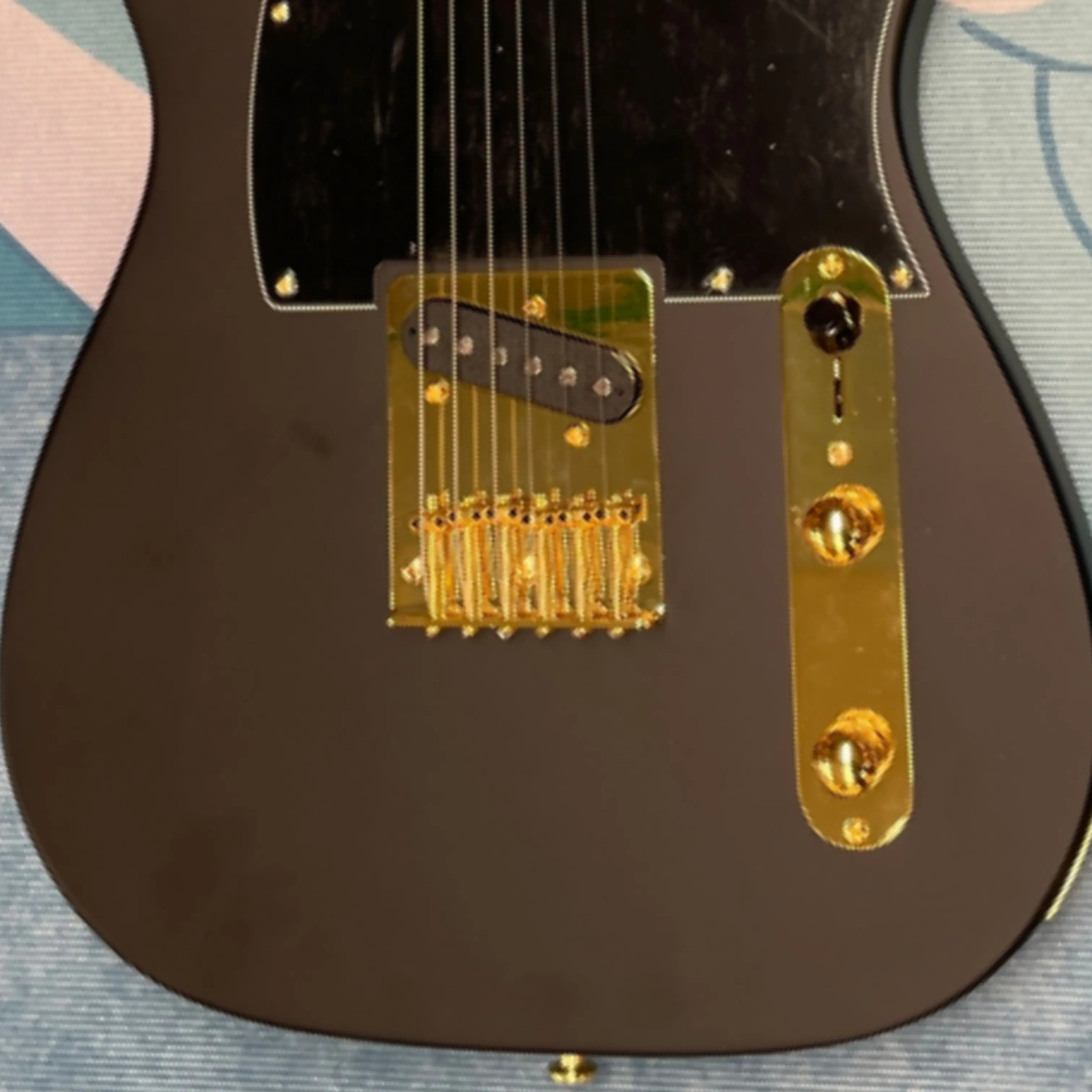 Matte Electric Guitar, Elegant Appearance Guitars, Gold Hardware Retains Bright Luster Offers Long-lasting Durability Guitarra