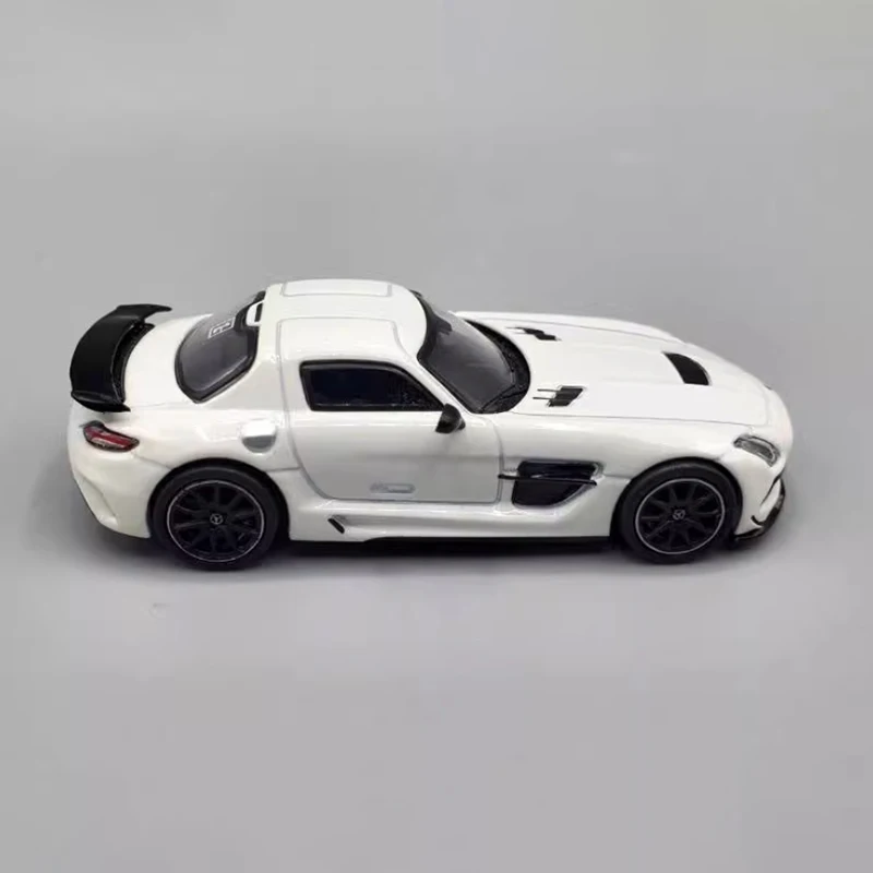 TW Diecast 1:64 مقياس SLS سبيكة محاكاة نموذج سيارة معدنية مجموعة ثابتة زينت هدايا العيد اللعب هدية تذكارية
