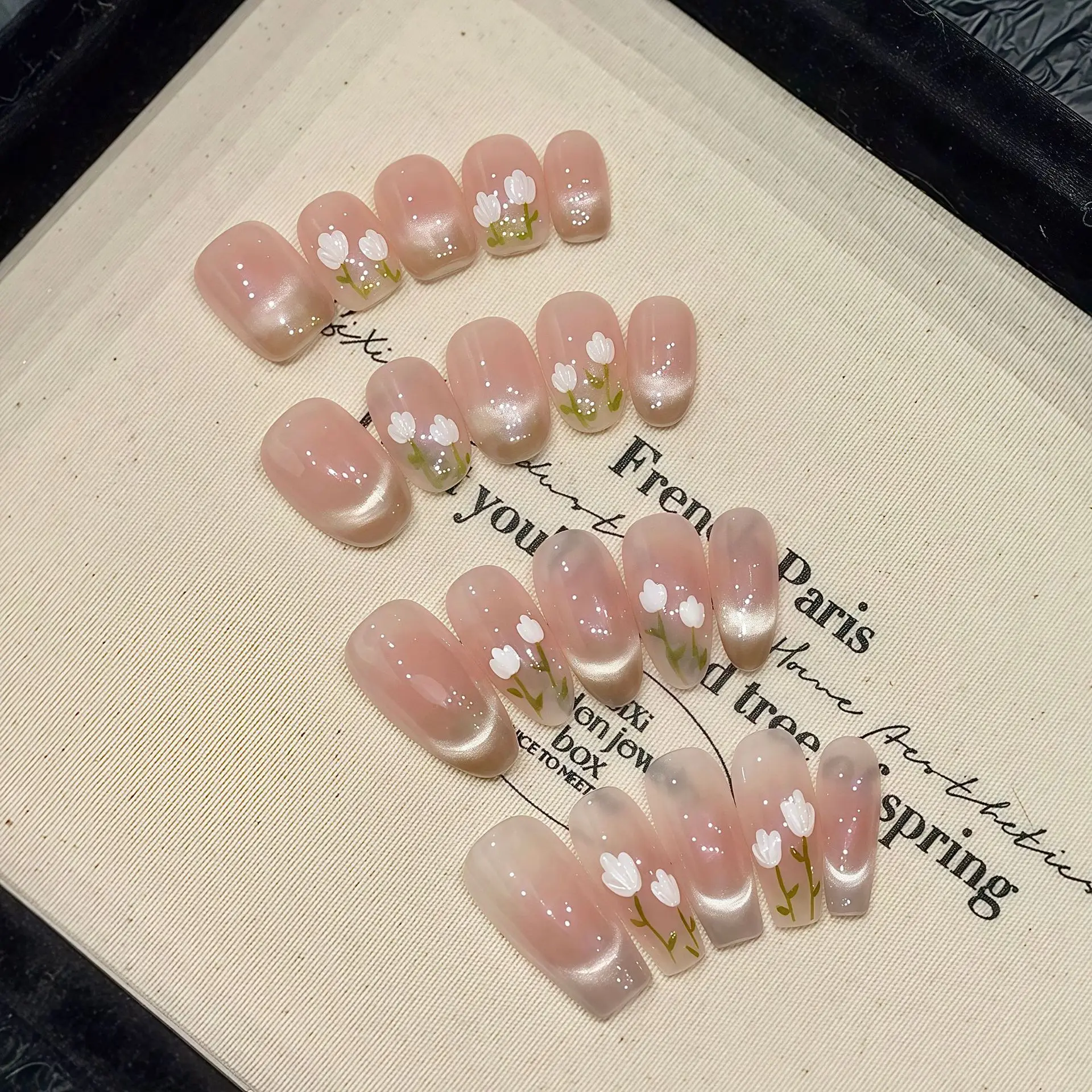 Handmade French Nude Cat Eye Press on Nails Spring Tulip Print Sweet Korean False Nails Wearable Reusable Sweet Girl Fake Nails