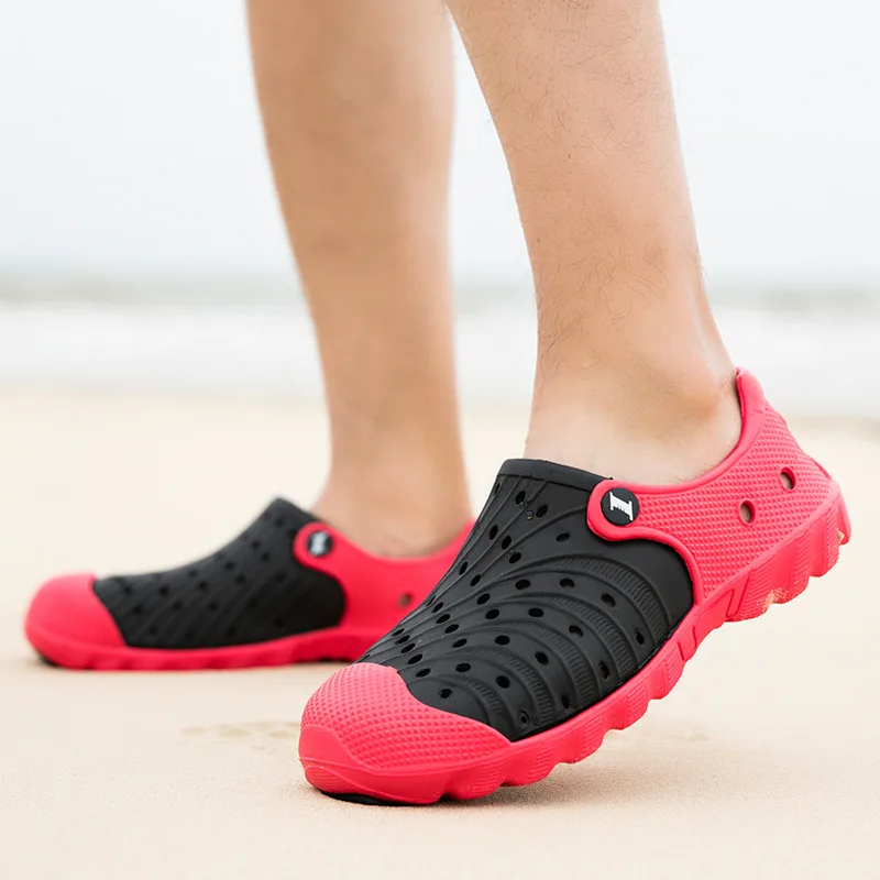 New Men Beach Shoes Summer Men Garden Casual Male Sandals Rubber Clogs for Men Slides Swimming Jelly Shoes Size 40-46