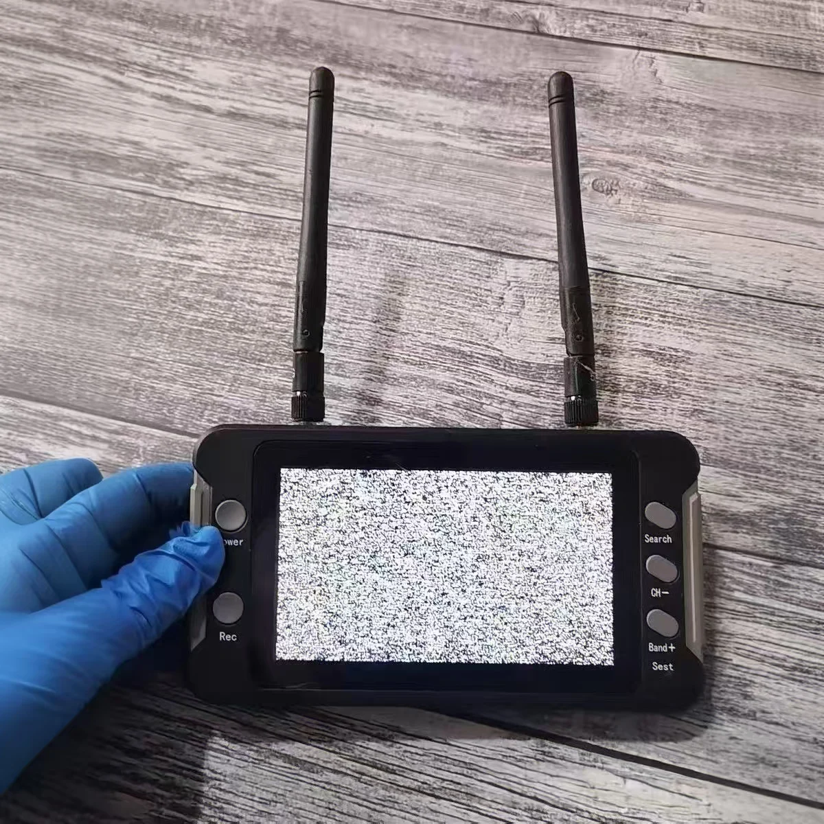 5.8G FPV Monitor 40CH DVR 4.3 Inch 16:9 LCD Display NTSC/PAL Auto Search Video Recording for RC FPV Multicopter Plastic