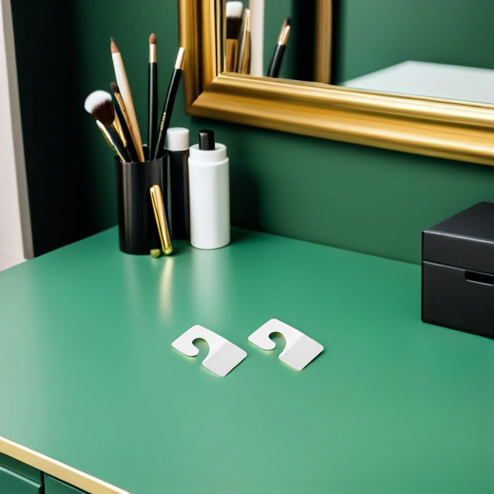 

360pcs Clear Adhesive Hanging Tabs Self Adhesive Removable Hooks For Retail Display Clothes Bags Towels Plastic Sticky Hangers