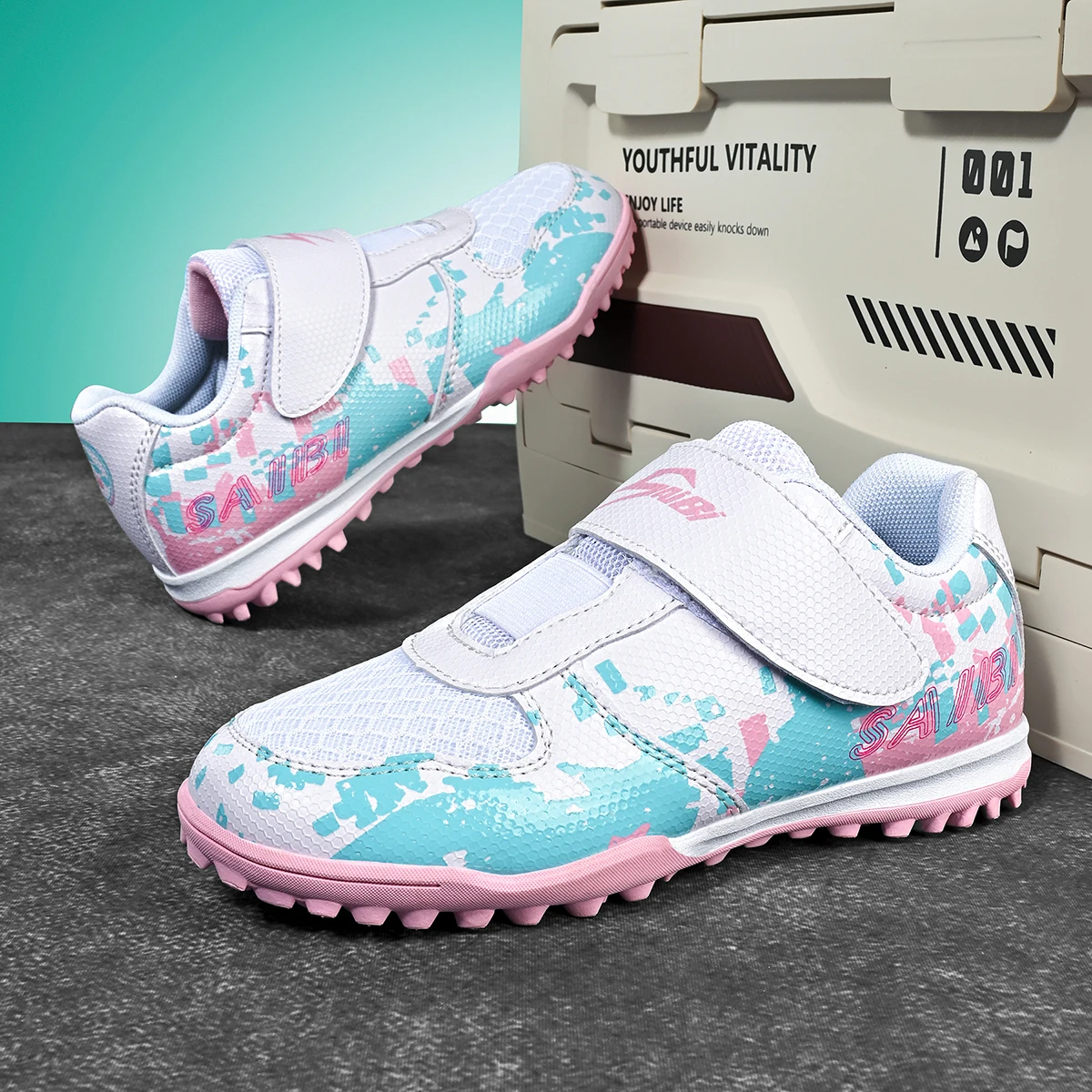 

Новые детские футбольные бутсы для мальчиков, удобные сверхлегкие профессиональные футбольные бутсы TF, нескользящие кроссовки, спортивная обувь унисекс