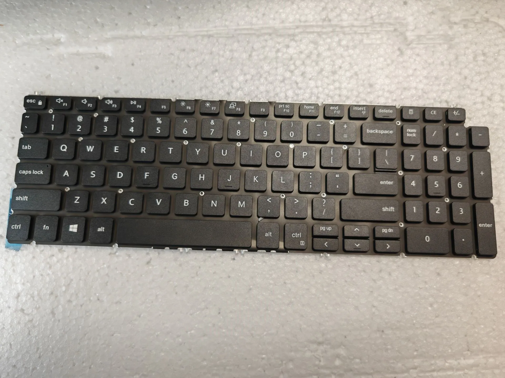 

US Keyboard for Dell Inspiron 3501 3502 3505 5501 5502 5505 5508 7500 7501 No backlit